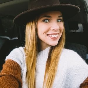 Meet your Posher, Kaycee